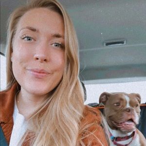 Meet your Posher, Alexis